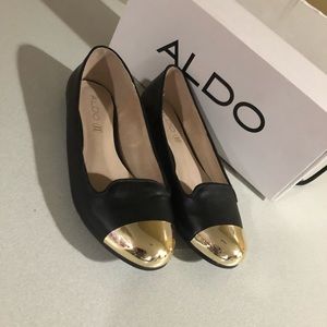 Aldo Black & Gold Flats